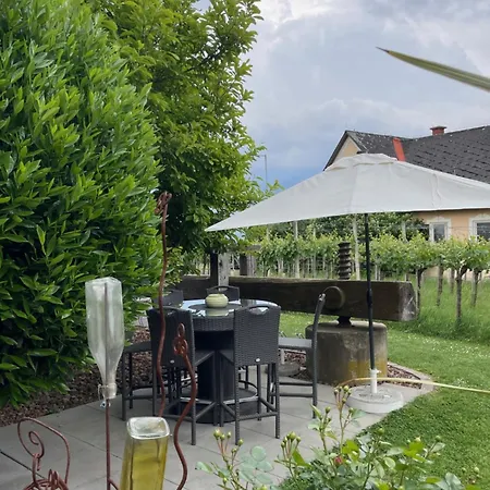 Weingut Giessauf-nell
