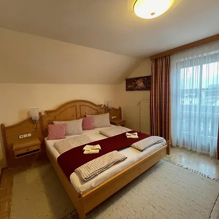 Weingut Giessauf-nell Accommodatie bij particulieren *