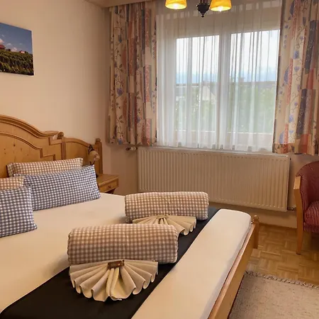 Weingut Giessauf-nell *