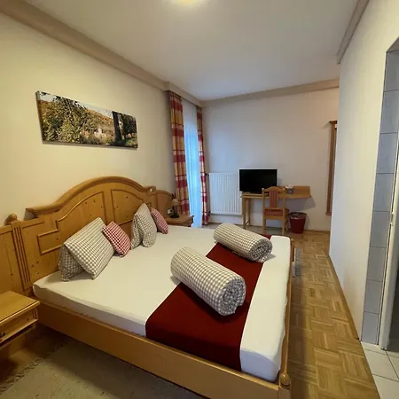 Weingut Giessauf-nell