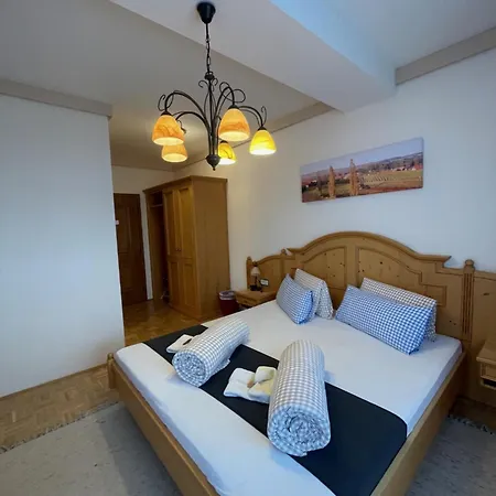 Homestay Weingut Giessauf-nell Kloch