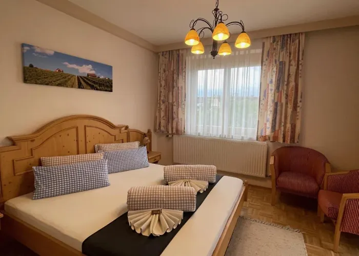 Weingut Giessauf-nell Accommodatie bij particulieren *