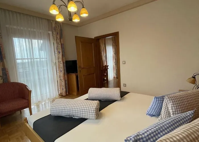 Weingut Giessauf-nell Accommodatie bij particulieren Klöch